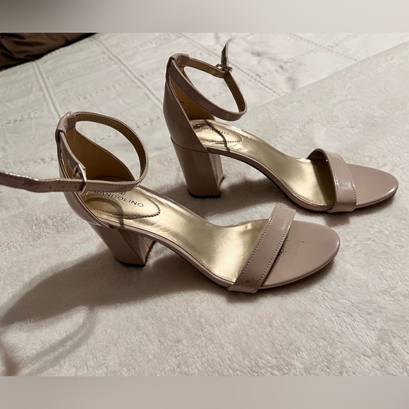 Bandolino Heels - Picture 2 of 2